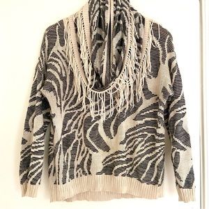 Abstract Pattern Knit Sweater with Detachable Matching Fringe Infinity Scarf